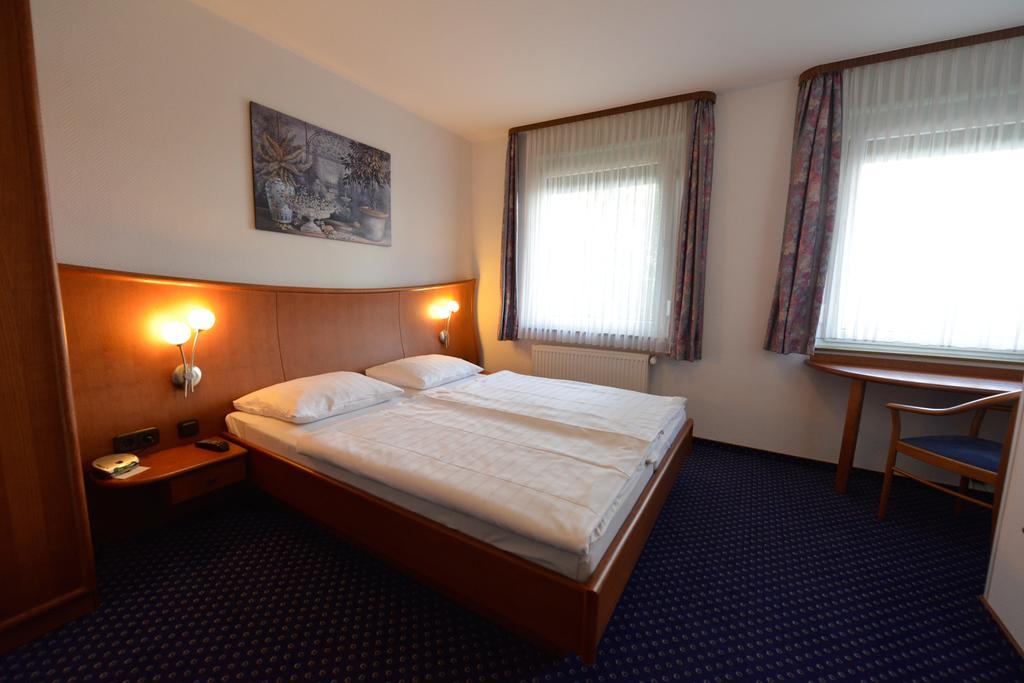 Trollinger Hof Hotel Bad Oeynhausen Ngoại thất bức ảnh